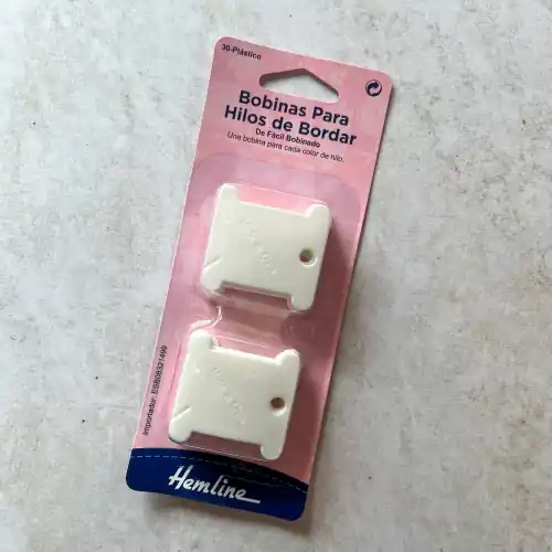 Dodatkowy rabat | Bobinki plastikowe Hemline 30 sztuk